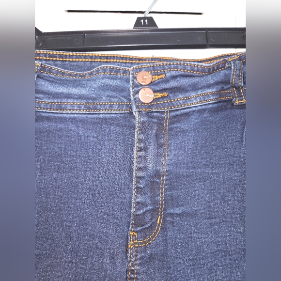 Cavalini Women's sz 18 The Basics Collection Skinny Jeans - Picture 2 of 12